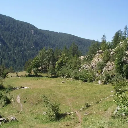 Du Grand Capelet 2* Belvedere (Alpes-Maritimes)